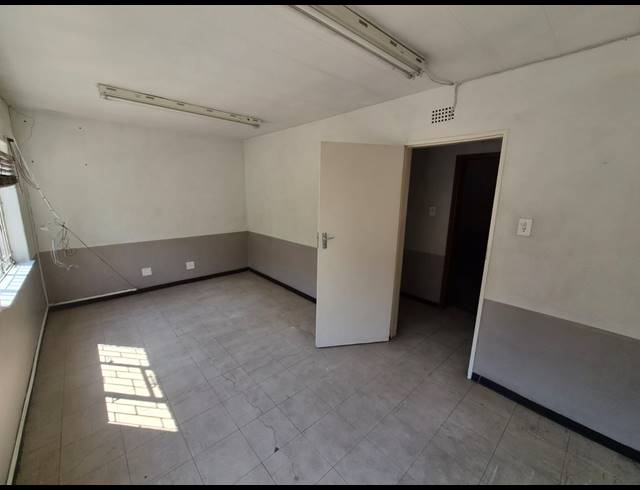 300M² WAREHOUSE TO LET IN WADEVILLE